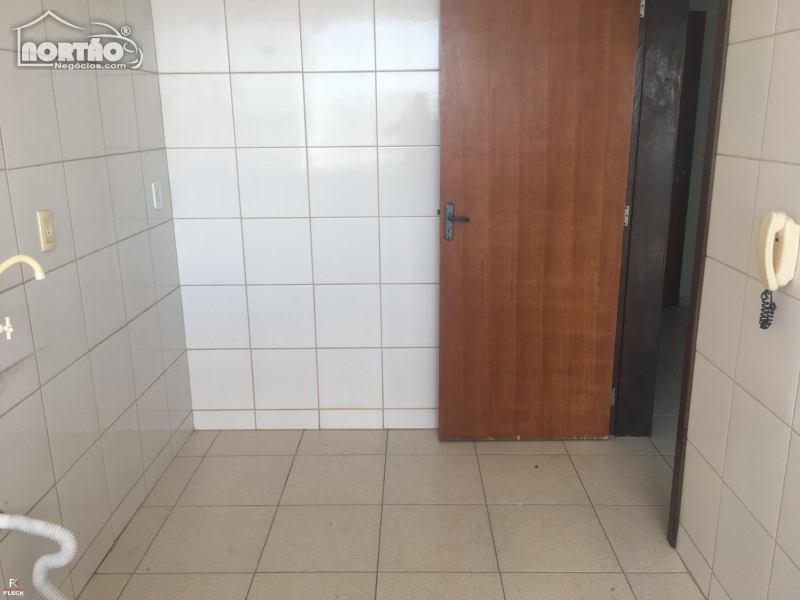 Casa à venda com 2 quartos, 70m² - Foto 10