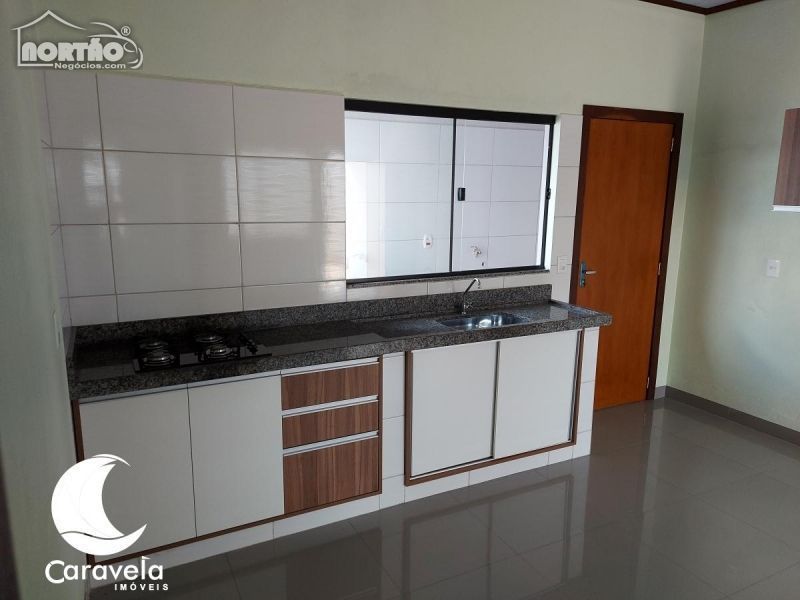 Casa à venda com 2 quartos, 45m² - Foto 4