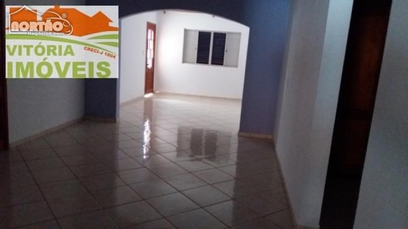 Casa à venda com 5 quartos, 250m² - Foto 10