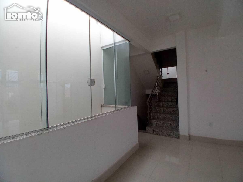 Casa à venda com 3 quartos, 700m² - Foto 4