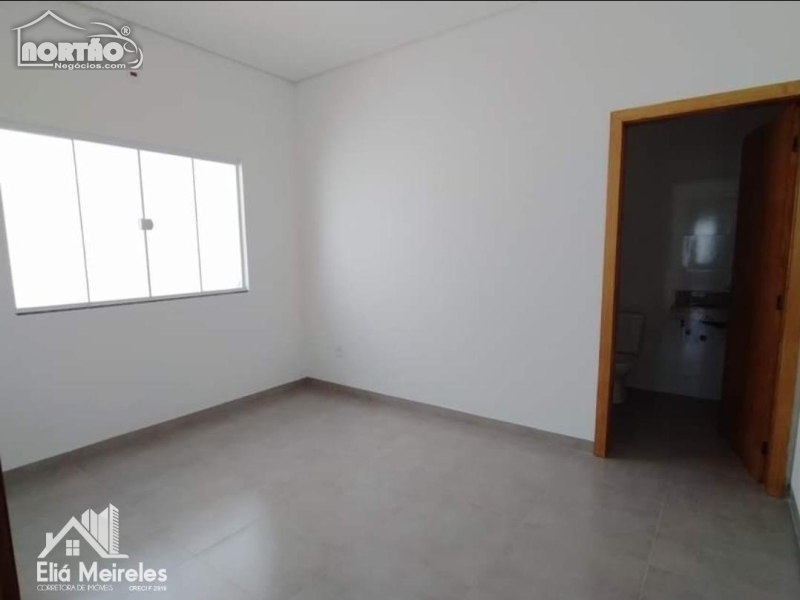 Casa à venda com 3 quartos, 78m² - Foto 11