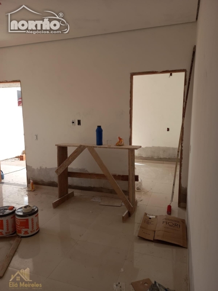 Casa à venda com 3 quartos, 69m² - Foto 3