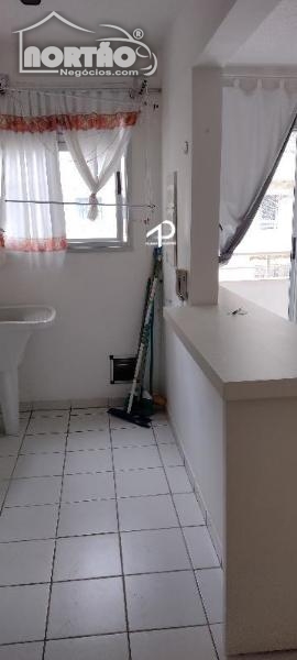 Casa à venda com 2 quartos, 69m² - Foto 2