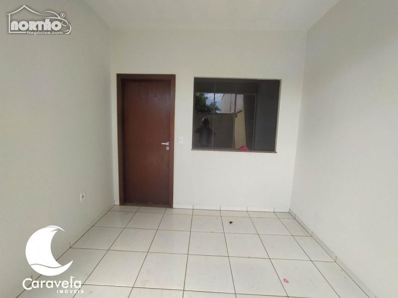 Casa à venda com 3 quartos - Foto 2