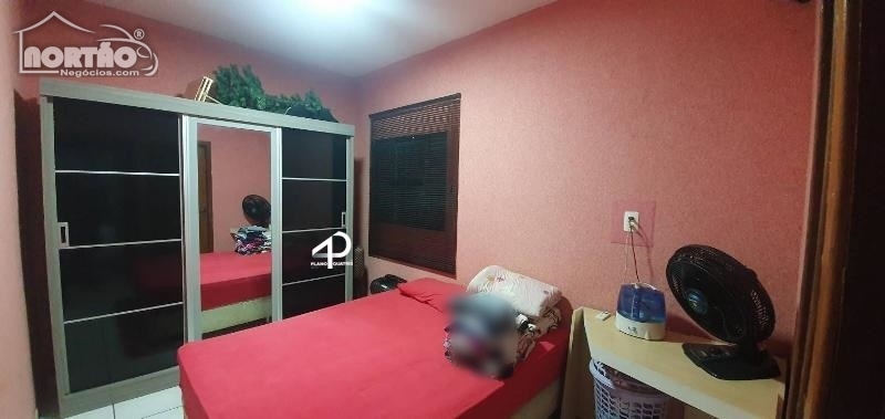 Casa à venda com 2 quartos, 92m² - Foto 2