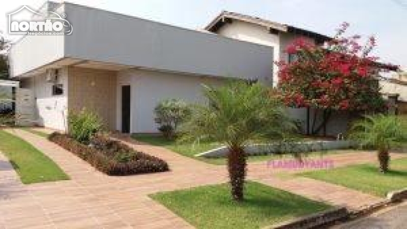 Casa à venda com 2 quartos, 280m² - Foto 25