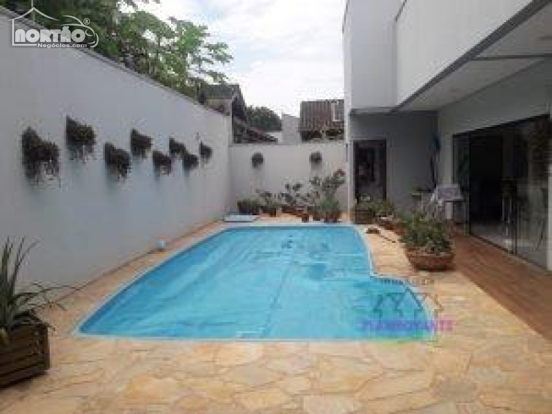 Casa à venda com 2 quartos, 280m² - Foto 33