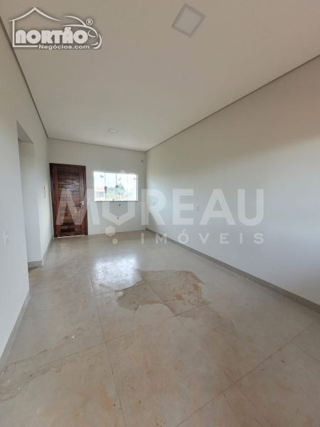 Casa à venda com 2 quartos, 63m² - Foto 3