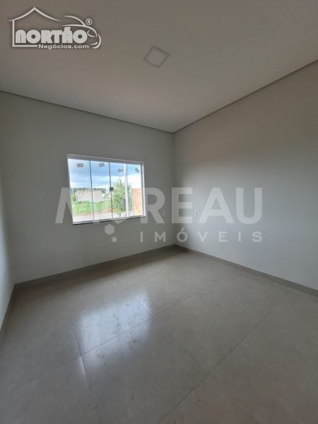 Casa à venda com 2 quartos, 63m² - Foto 4