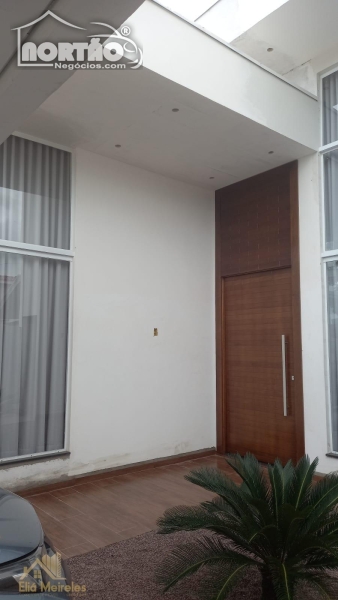 Casa à venda com 4 quartos, 200m² - Foto 9