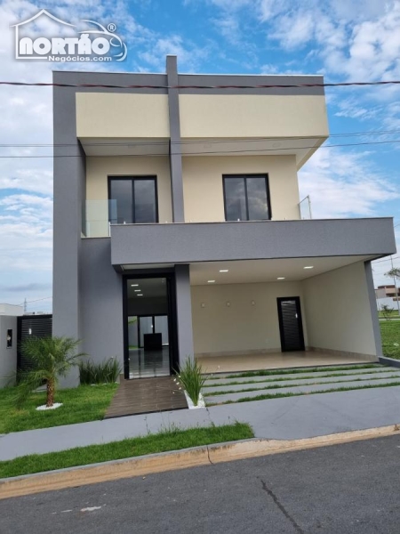 Casa a venda no CONDOMÍNIO PRIMOR DAS TORRES em Cuiabá/MT