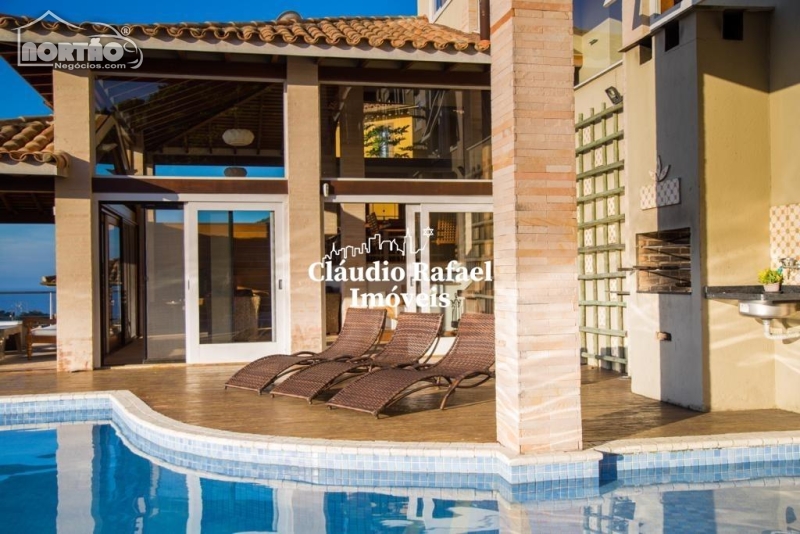 Casa à venda com 8 quartos, 393m² - Foto 8