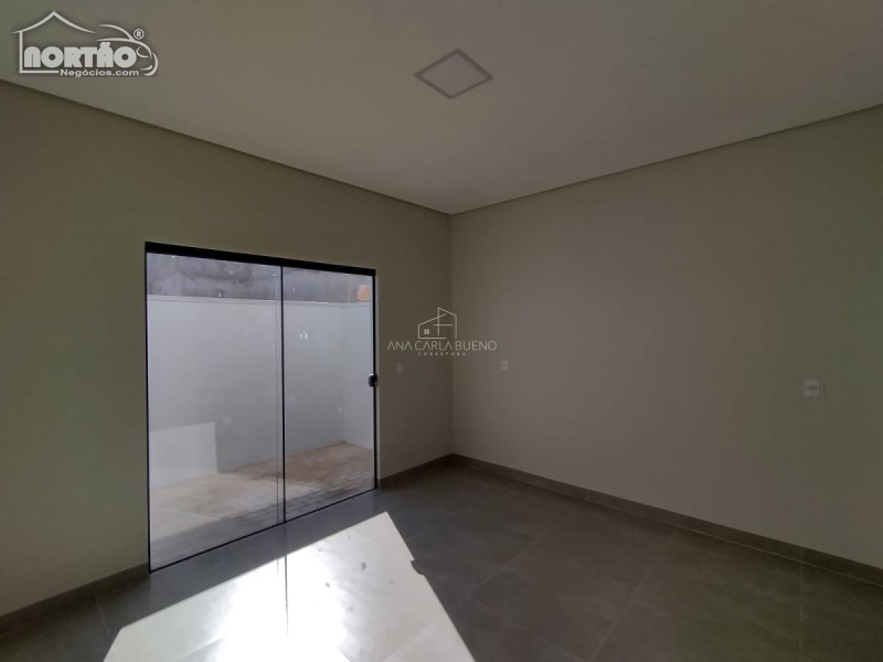 Casa à venda com 3 quartos, 142m² - Foto 4