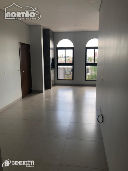 Casa à venda com 3 quartos, 85m² - Foto 4