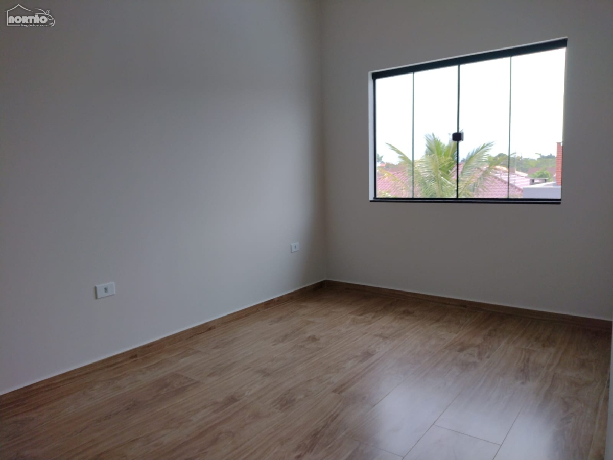 Casa à venda com 4 quartos, 155m² - Foto 9