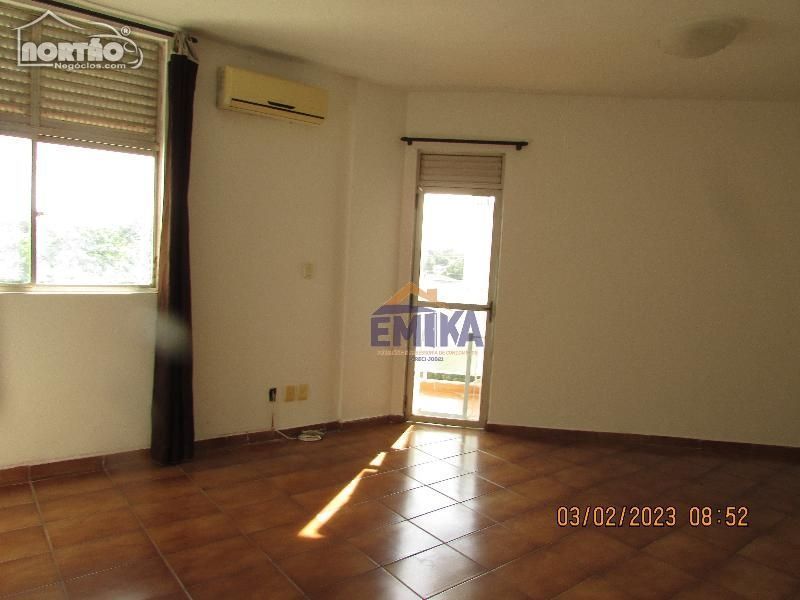 Casa à venda com 3 quartos, 103m² - Foto 2