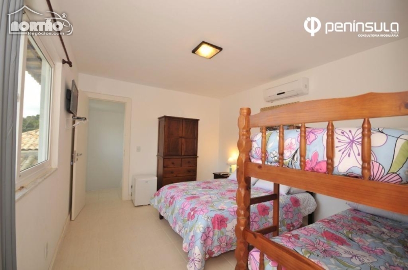 Casa à venda com 5 quartos, 300m² - Foto 3