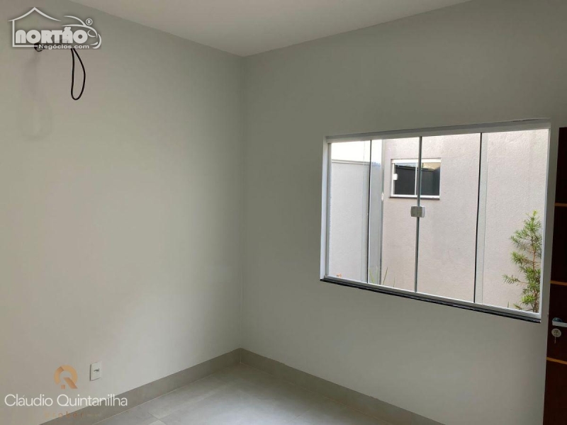 Casa à venda com 4 quartos, 165m² - Foto 5