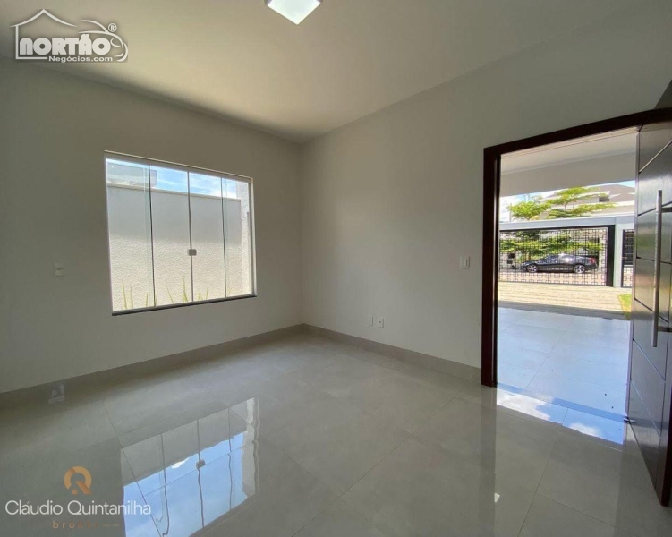 Casa à venda com 4 quartos, 165m² - Foto 7