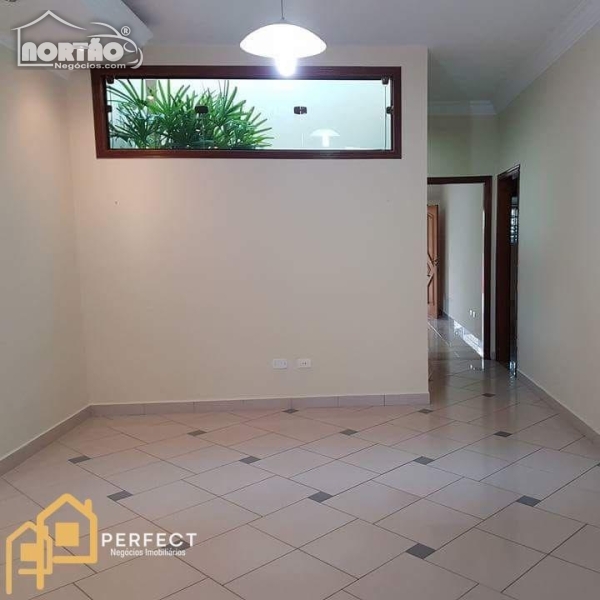 Casa à venda com 5 quartos, 200m² - Foto 6