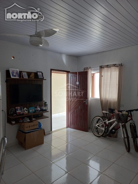 Casa à venda com 3 quartos, 80m² - Foto 8