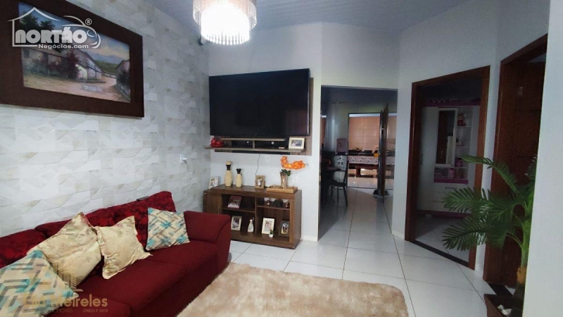 Casa à venda com 4 quartos, 130m² - Foto 5