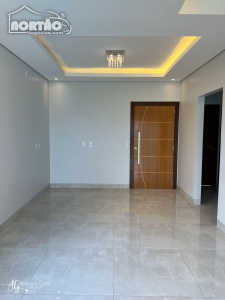 Casa à venda com 3 quartos, 126m² - Foto 8