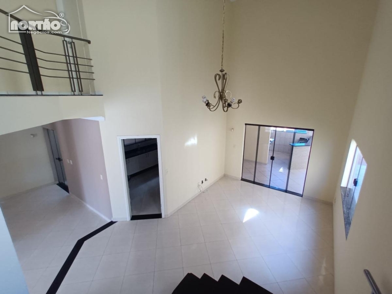 Casa à venda com 3 quartos, 384m² - Foto 9