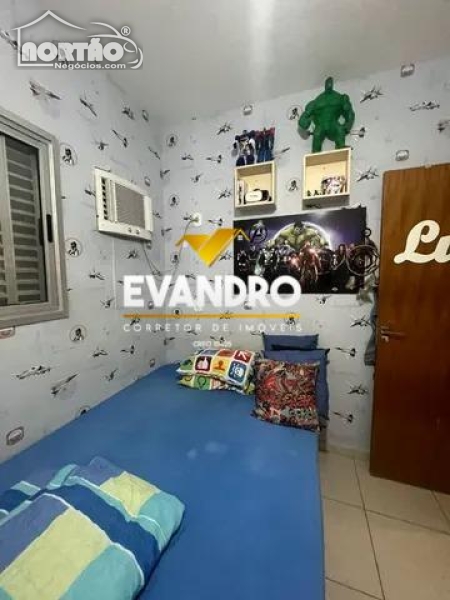 Casa à venda com 3 quartos, 83m² - Foto 2