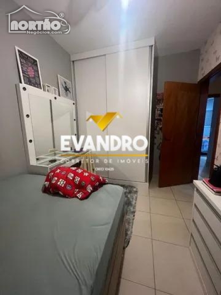 Casa à venda com 3 quartos, 83m² - Foto 4