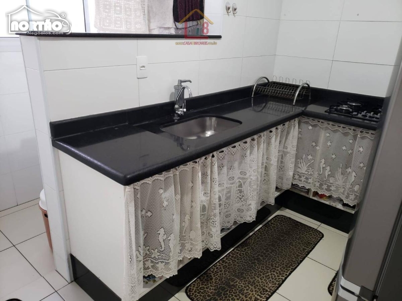 Casa à venda com 3 quartos, 80m² - Foto 6