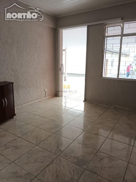 Casa à venda com 5 quartos, 180m² - Foto 6