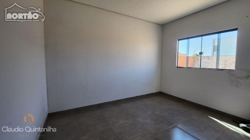 Casa à venda com 3 quartos, 74m² - Foto 4