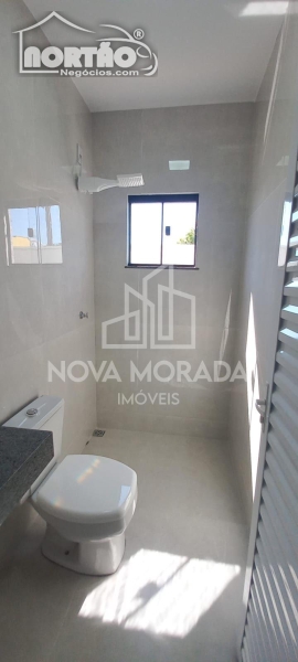 Casa à venda com 3 quartos, 221m² - Foto 7