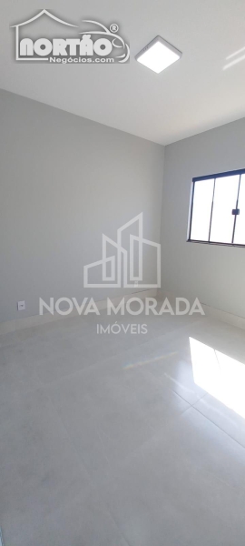 Casa à venda com 3 quartos, 221m² - Foto 9