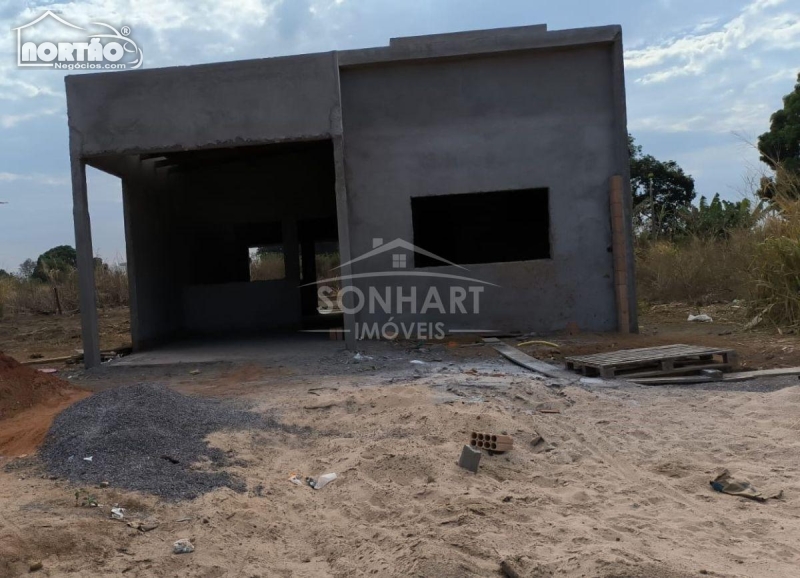 CASA A VENDA NO RESIDENCIAL BONNE VIEE EM SINOP/MT