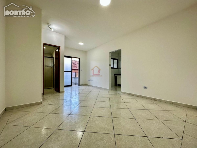 APARTAMENTO A VENDA NO BOQUEIRÃO EM PRAIA GRANDE/SP