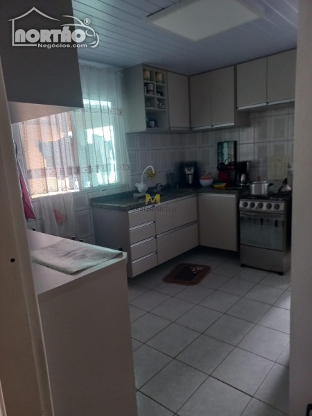 Casa à venda com 6 quartos, 150m² - Foto 10