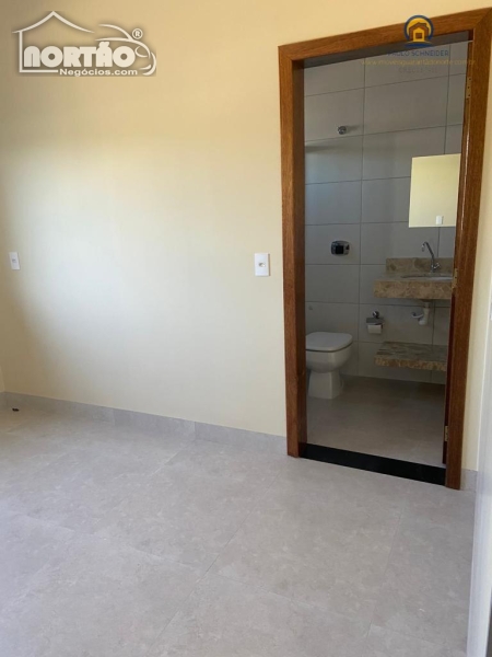 Casa à venda com 3 quartos, 110m² - Foto 6