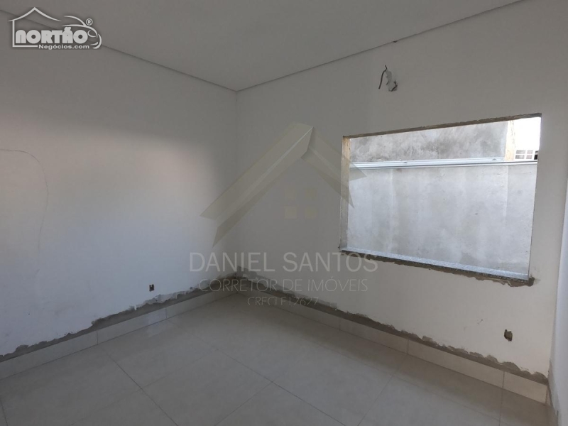 Casa à venda com 3 quartos, 121m² - Foto 6