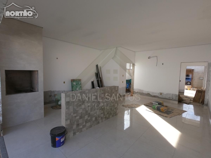 Casa à venda com 3 quartos, 121m² - Foto 10