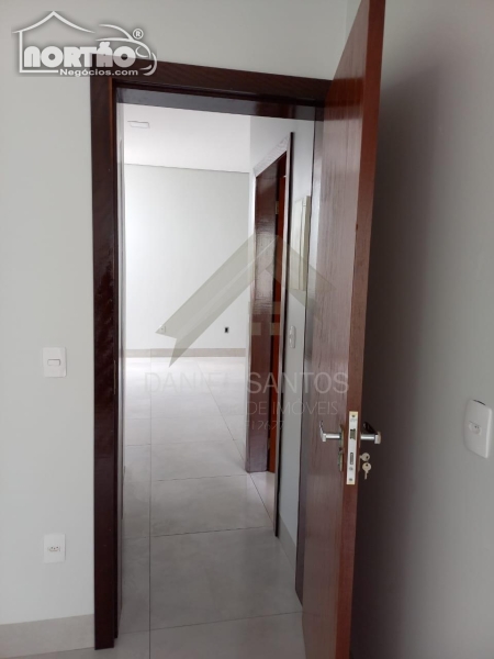 Casa à venda com 3 quartos, 57m² - Foto 5