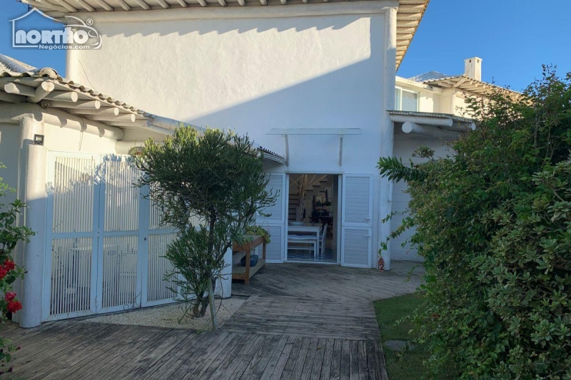 Casa à venda com 3 quartos, 350m² - Foto 4