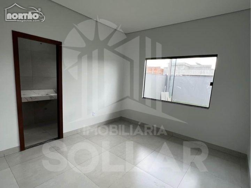 Casa à venda com 3 quartos, 98m² - Foto 7