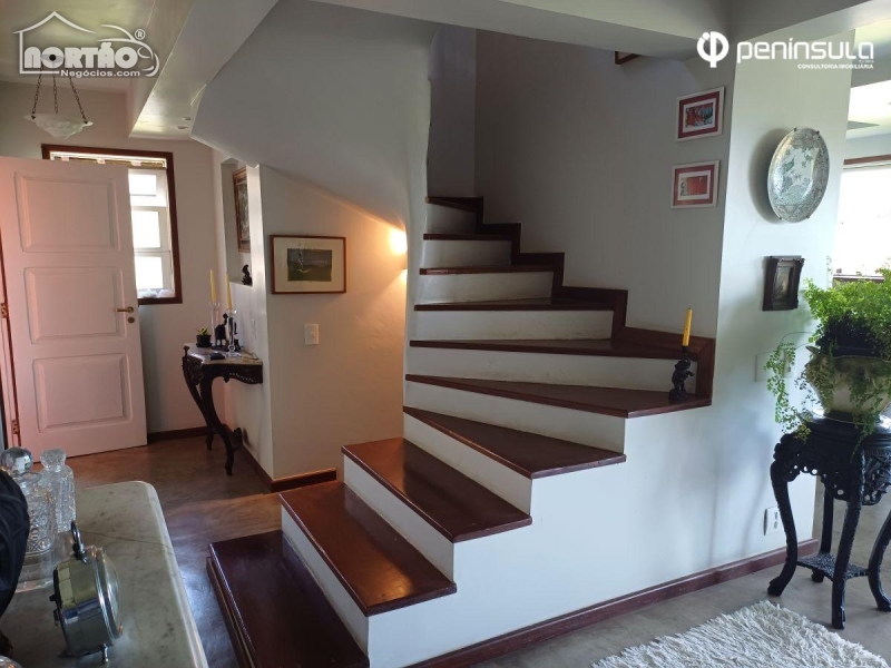 Casa à venda com 7 quartos, 170m² - Foto 6