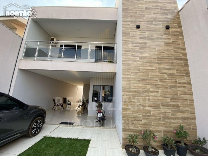 Casa à venda com 5 quartos, 250m² - Foto 3