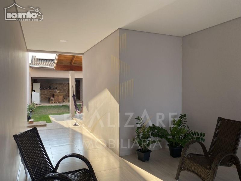 Casa à venda com 5 quartos, 250m² - Foto 4