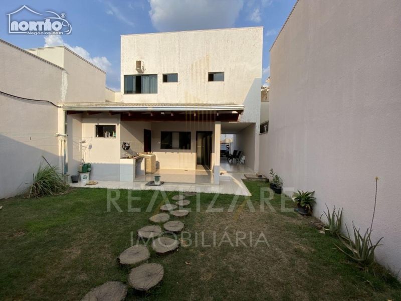 Casa à venda com 5 quartos, 250m² - Foto 5