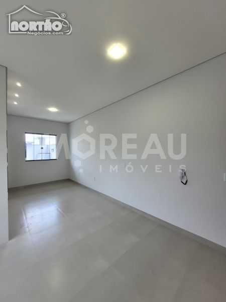 Casa à venda com 3 quartos, 71m² - Foto 9