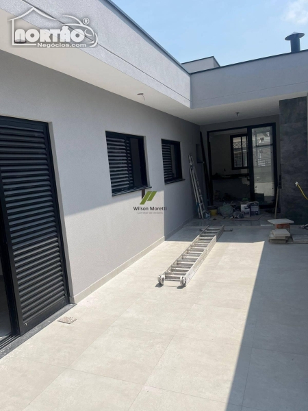 Casa à venda com 5 quartos, 125m² - Foto 8